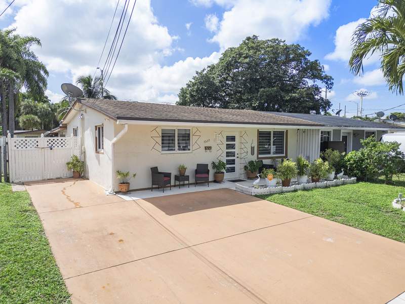2 bedroom Single Family Residence at 7020 SW 20th, Springbank Park, North Lauderdale — photo 3