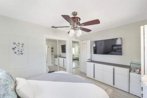 7020 SW 20th, North Lauderdale FL - photo 15 of 37