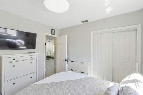 7020 SW 20th, North Lauderdale FL - photo 17 of 37