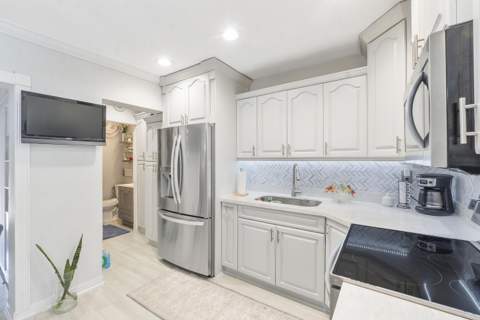 7020 SW 20th, North Lauderdale FL - photo 10 of 37