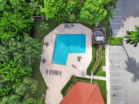 300 Palmwood Place #P206, Boca Raton FL - photo 7 of 35