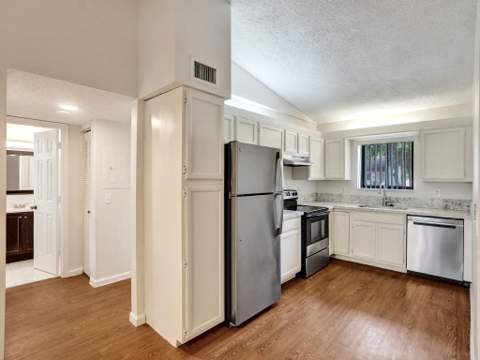 300 Palmwood Place #P206, Boca Raton FL - photo 11 of 35