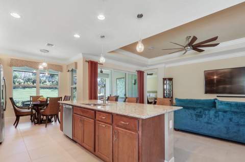11917 SW Seahorse Springs Terrace, Port St. Lucie FL - photo 10 of 35