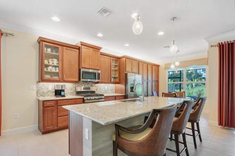 11917 SW Seahorse Springs Terrace, Port St. Lucie FL - photo 12 of 35