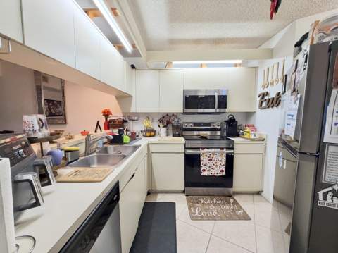 3838 Victoria Drive, West Palm Beach FL - photo 13 of 22