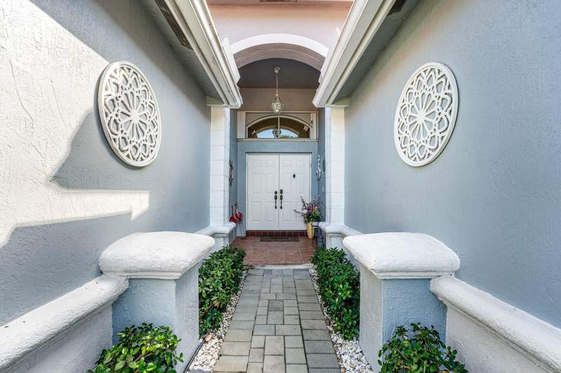 4 bedroom Single Family Residence at 5696 Muirfield Village Circle, Winston Trails Par 14, Lake Worth — photo 5