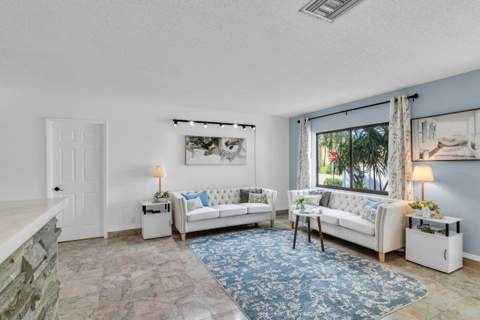 2822 SW Natura Boulevard, Deerfield Beach FL - photo 7 of 45