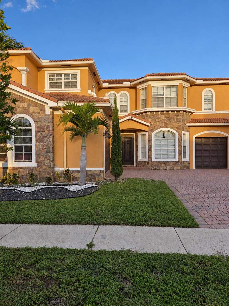 6 bedroom Single Family Residence at 8764 Cobblestone Point Circle, Countryside Meadows, Boynton Beach — photo 2