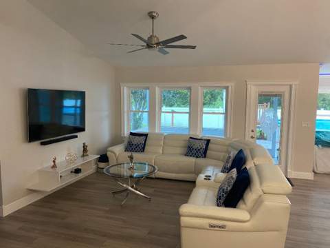 4805 Myrtle Drive, Fort Pierce FL - photo 7 of 45