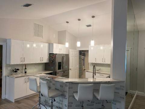 4805 Myrtle Drive, Fort Pierce FL - photo 9 of 45