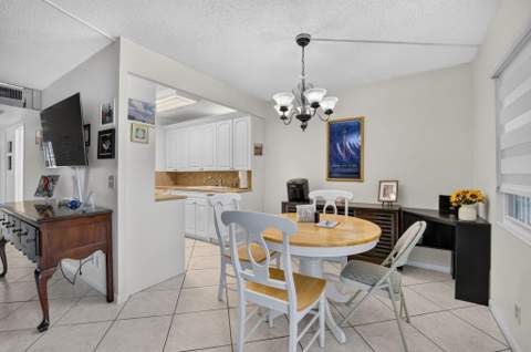 2025 Cornwall B, Boca Raton FL - photo 11 of 53