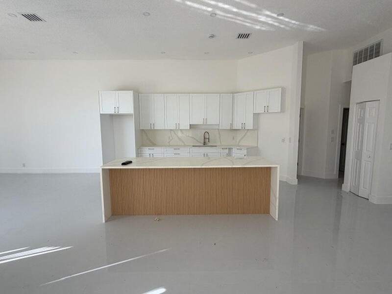 5 bedroom Single Family Residence at 1260 Ginger Circle, Sector 6 East, Weston — photo 3