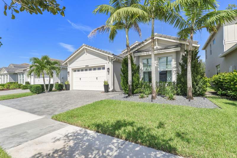 3 bedroom Single Family Residence at 15606 Goldfinch Circle, Meadows Of Westlake, Westlake — photo 2