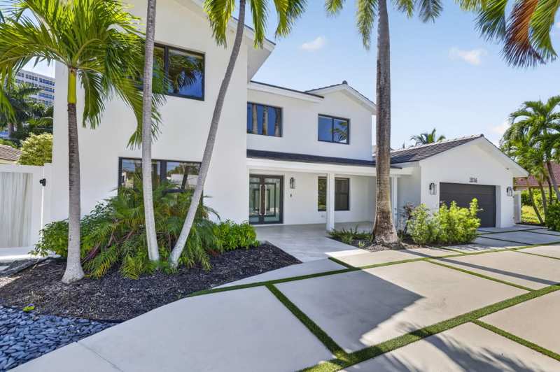 4 bedroom Single Family Residence at 3316 NE 37th Street, Bermuda-Riviera Sub Of Galt, Fort Lauderdale — photo 1