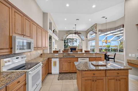 42 Windward Isle, Palm Beach Gardens FL - photo 16 of 43