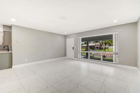 461 SE 3rd Avenue, Pompano Beach FL - photo 9 of 39