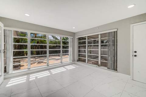 461 SE 3rd Avenue, Pompano Beach FL - photo 12 of 39