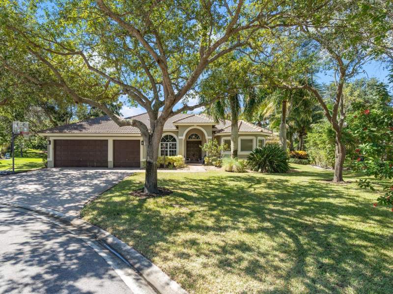 5 bedroom Single Family Residence at 6717 NW 107th Way, Fox Ridge, Parkland — photo 2