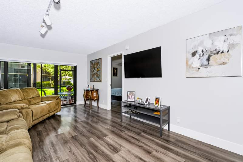 2 bedroom Condominium at 9505 NW 2nd Place, Kingsport Estates Condominium, Coral Springs — photo 3