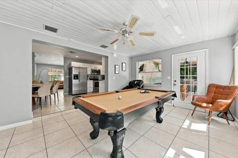 5660 Lee Drive, West Palm Beach FL - photo 18 of 42