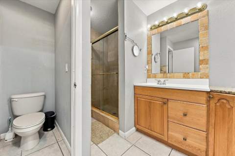 5660 Lee Drive, West Palm Beach FL - photo 21 of 42