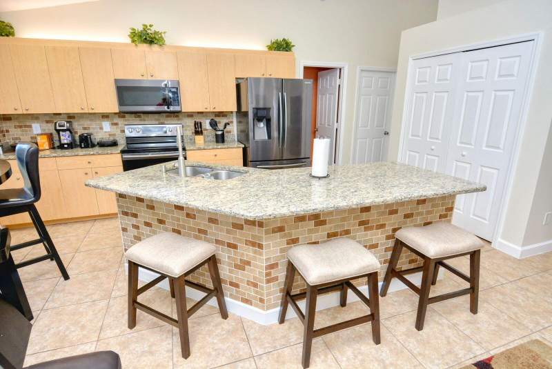 3 bedroom Single Family Residence at 220 W Arbor Avenue, River Park Unit 1, Port St. Lucie — photo 3
