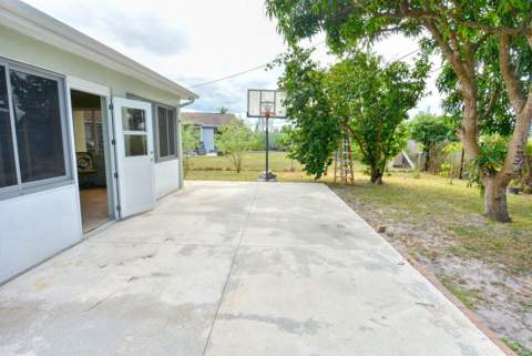 220 W Arbor Avenue, Port St. Lucie FL - photo 21 of 32