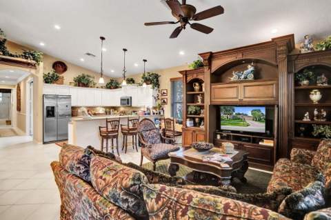 11733 Cardenas Boulevard, Boynton Beach FL - photo 7 of 29