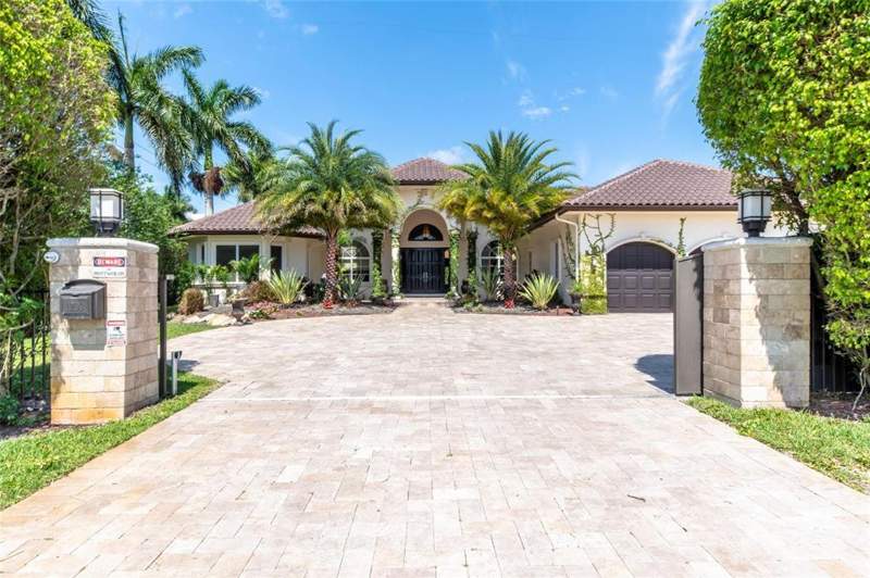 4 bedroom Single Family Residence at 1203 NW 121st Avenue, Plantation Acres, Plantation — photo 3