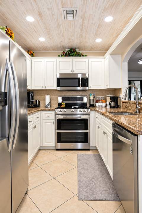 4550 Biddeford Avenue #38, West Palm Beach FL - photo 12 of 50