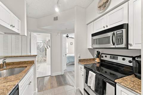 1307 Tuscany Way, Boynton Beach FL - photo 8 of 39