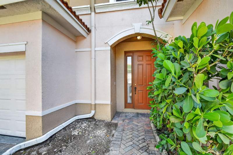 3 bedroom Townhouse at 1006 Seminole Palms Drive, Seminole Palms, Greenacres — photo 4