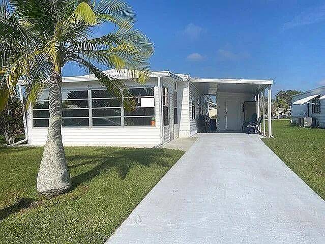 21 Flores Way, home for sale in St. Lucie County