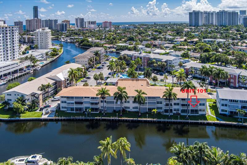 2 bedroom Stock Cooperative at 460 Paradise Isle Boulevard #101, Isle Of Paradise Co-Op, Hallandale Beach — photo 3