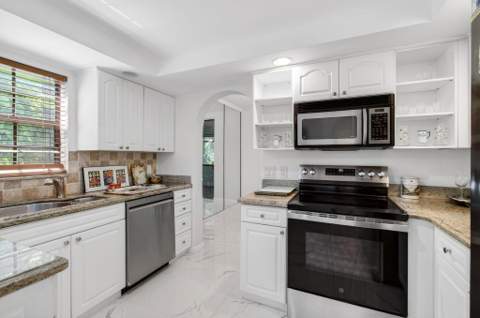 7865 La Mirada Drive, Boca Raton FL - photo 23 of 61