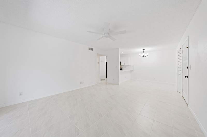 2 bedroom Condominium at 3402 Gardens E Drive, Glenbrook Condo, Palm Beach Gardens — photo 5