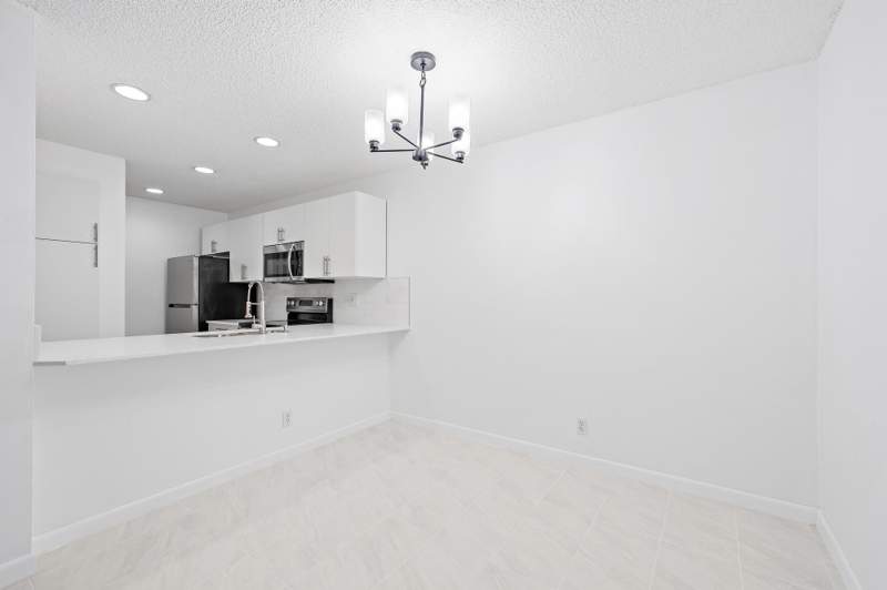 2 bedroom Condominium at 3402 Gardens E Drive, Glenbrook Condo, Palm Beach Gardens — photo 3