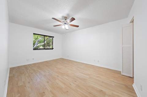 3402 Gardens E Drive, Palm Beach Gardens FL - photo 6 of 13