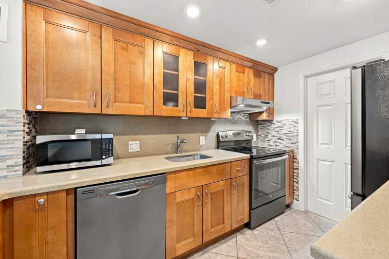2 bedroom Condominium at 1021 Hillsboro Mile #103, Landmark At Hillsboro Condo, Hillsboro Beach — photo 4