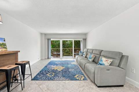 1021 Hillsboro Mile #103, Hillsboro Beach FL - photo 10 of 59
