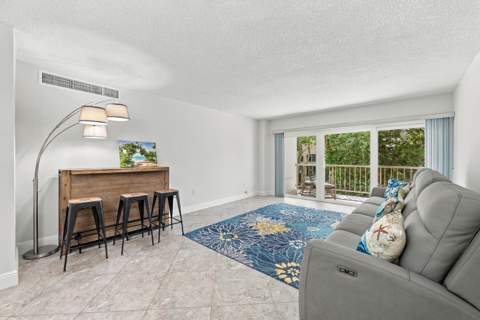 1021 Hillsboro Mile #103, Hillsboro Beach FL - photo 11 of 59