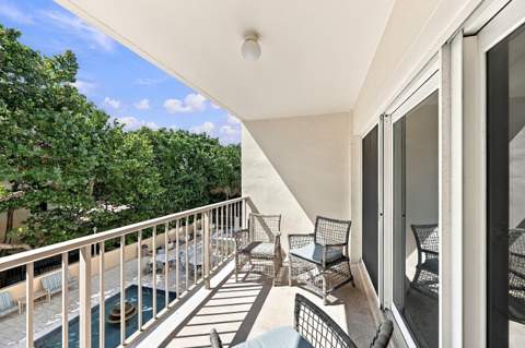 1021 Hillsboro Mile #103, Hillsboro Beach FL - photo 17 of 59