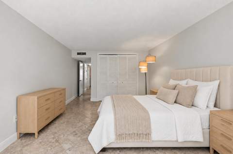 1021 Hillsboro Mile #103, Hillsboro Beach FL - photo 20 of 59