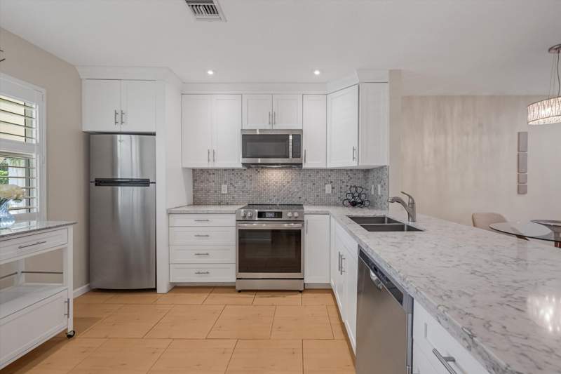 2 bedroom Condominium at 717 S US Hwy 1 #114, Villas On The Green Condo, Jupiter — photo 5