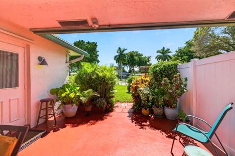 842 Meadowlark Lane, Delray Beach FL - photo 20 of 30