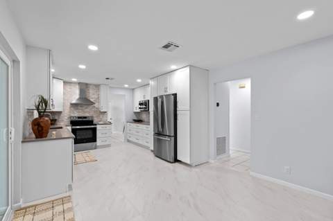 324 Sandpiper Avenue, Royal Palm Beach FL - photo 13 of 32