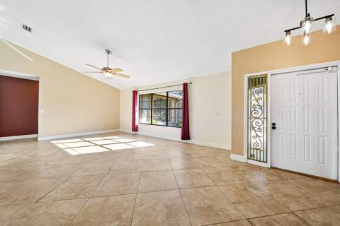 5527 Adair Way, Lake Worth FL - photo 8 of 76