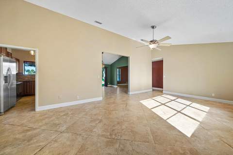 5527 Adair Way, Lake Worth FL - photo 12 of 76