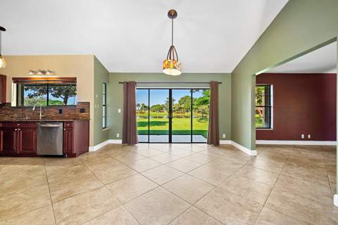 5527 Adair Way, Lake Worth FL - photo 17 of 76