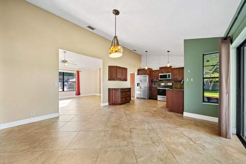 5527 Adair Way, Lake Worth FL - photo 21 of 76